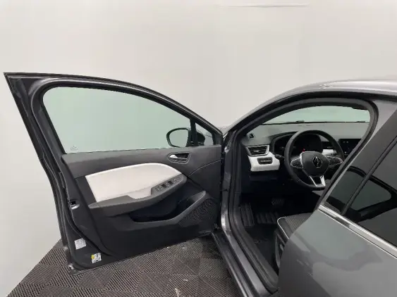 RENAULT CLIO V - voiture d'occasion - Photo 19