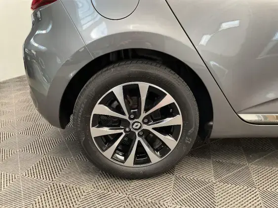 RENAULT CLIO V - voiture d'occasion - Photo 24