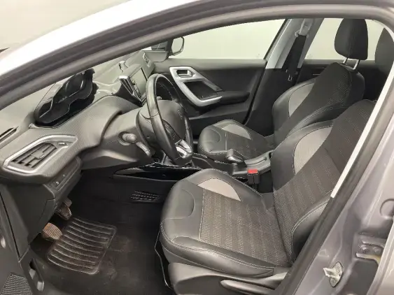 PEUGEOT 2008 - voiture d'occasion - Photo 17