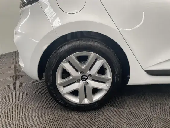 RENAULT CLIO V - voiture d'occasion - Photo 24