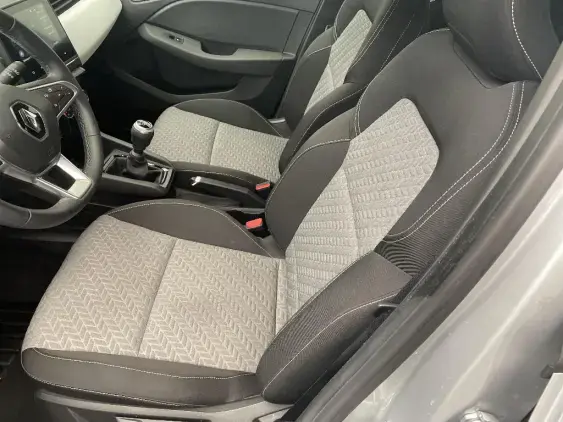 RENAULT CLIO V - voiture d'occasion - Photo 17