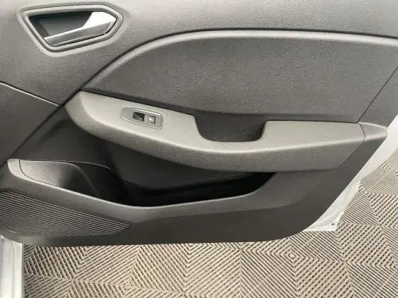 RENAULT CLIO V - voiture d'occasion - Photo 19