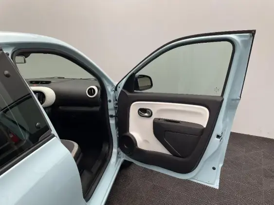 RENAULT TWINGO III - voiture d'occasion - Photo 19