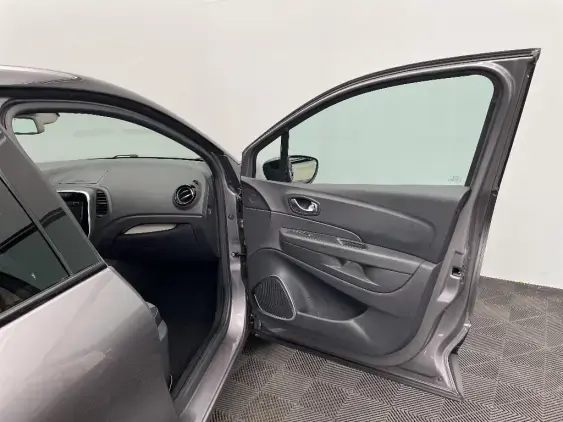 RENAULT CAPTUR - voiture d'occasion - Photo 20