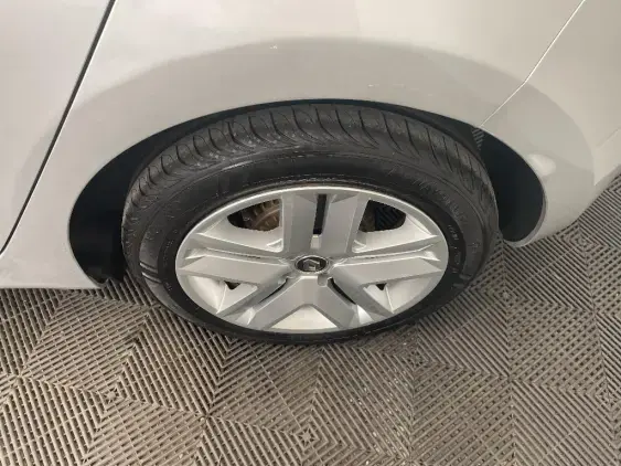 RENAULT CLIO V - voiture d'occasion - Photo 22