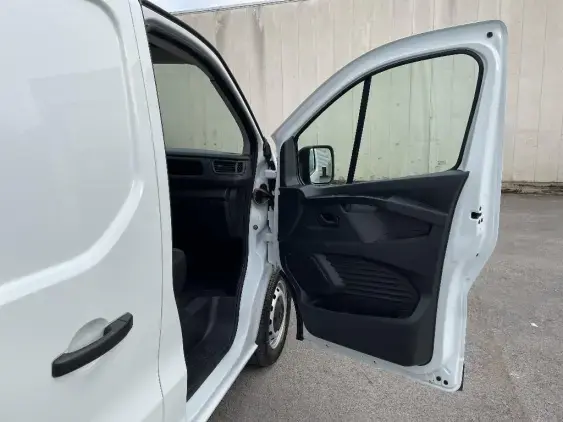 RENAULT TRAFIC FG III - voiture d'occasion - Photo 17