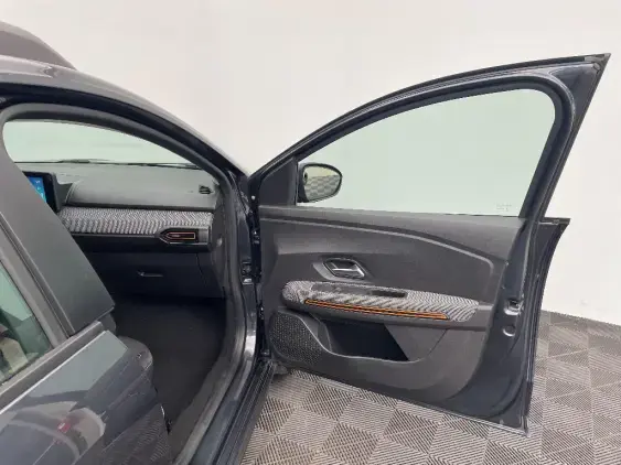 DACIA SANDERO III - voiture d'occasion - Photo 20