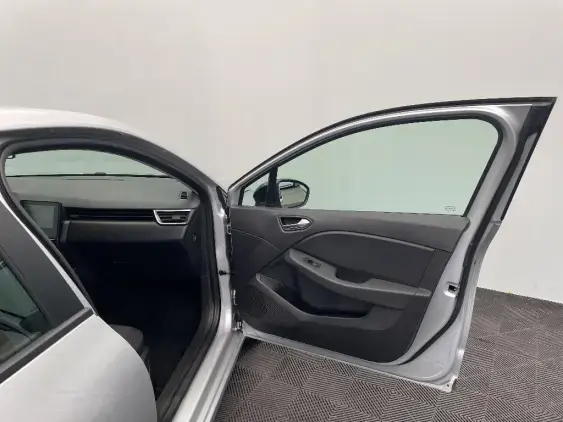 RENAULT CLIO V - voiture d'occasion - Photo 19