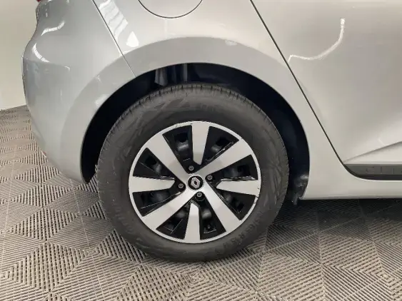 RENAULT CLIO V - voiture d'occasion - Photo 23