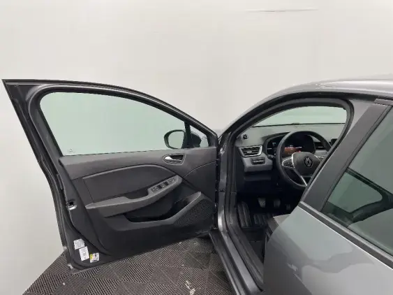 RENAULT CLIO V - voiture d'occasion - Photo 19