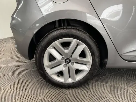 RENAULT CLIO V - voiture d'occasion - Photo 24