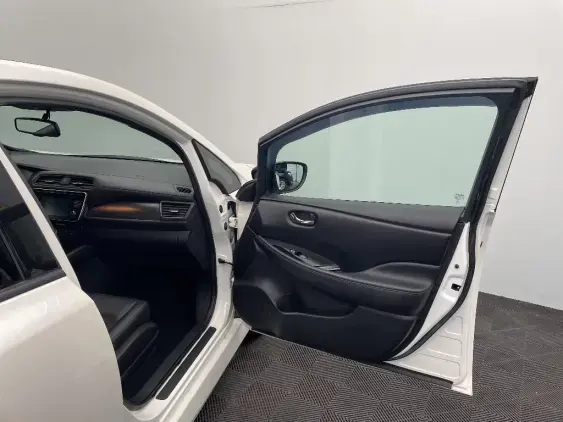 NISSAN LEAF II - voiture d'occasion - Photo 20