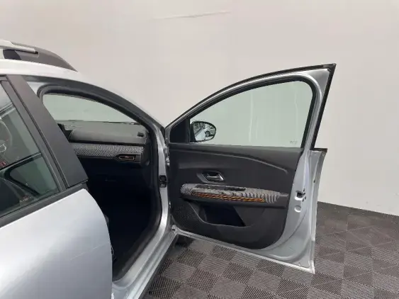 DACIA SANDERO III - voiture d'occasion - Photo 20