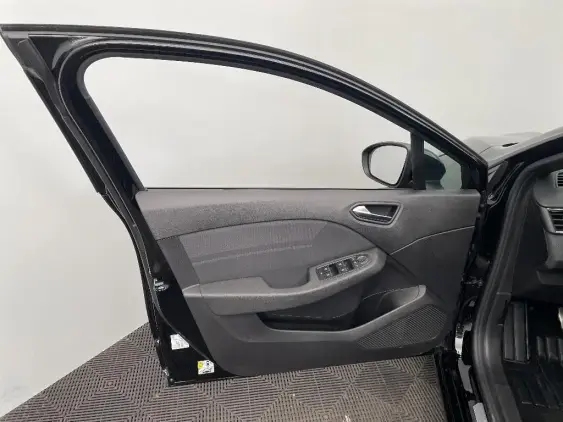 RENAULT CLIO V - voiture d'occasion - Photo 19