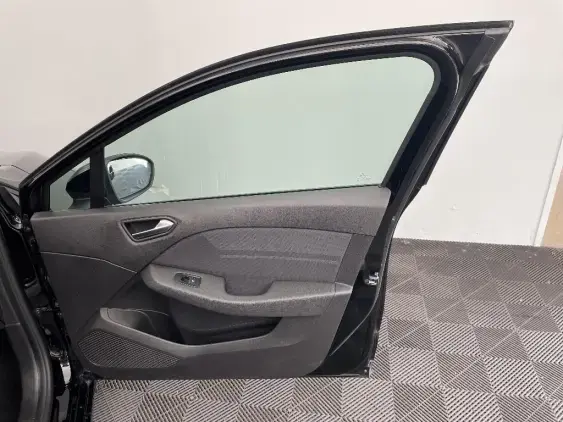 RENAULT CLIO V - voiture d'occasion - Photo 20