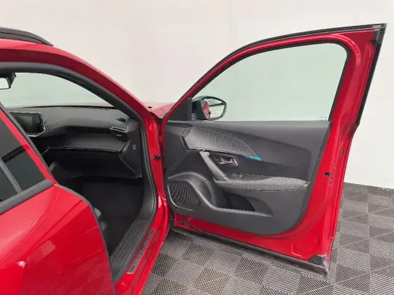 PEUGEOT 2008 II - voiture d'occasion - Photo 20
