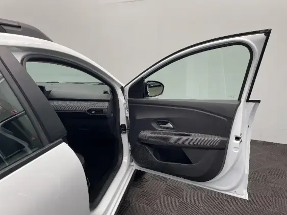 DACIA SANDERO III - voiture d'occasion - Photo 19
