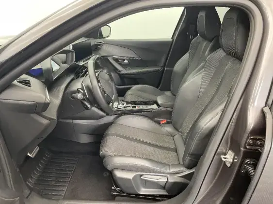 PEUGEOT 2008 II - voiture d'occasion - Photo 17