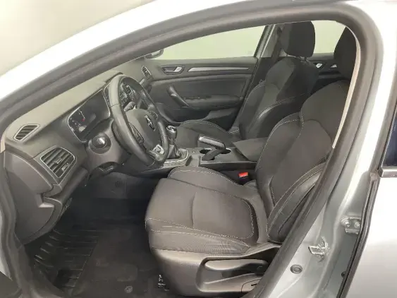 RENAULT MEGANE IV - voiture d'occasion - Photo 18