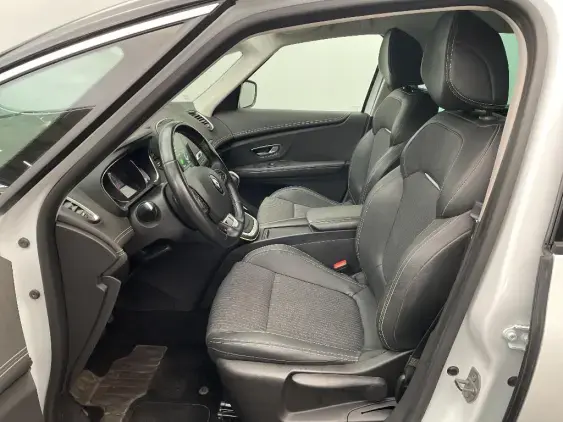 RENAULT SCENIC IV - voiture d'occasion - Photo 18