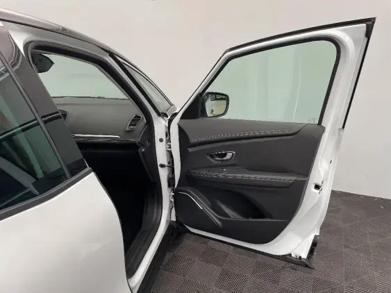 RENAULT SCENIC IV - voiture d'occasion - Photo 20