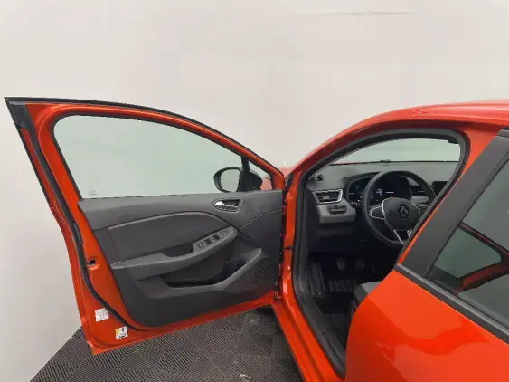 RENAULT CLIO V - voiture d'occasion - Photo 19