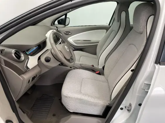 RENAULT ZOE - voiture d'occasion - Photo 18