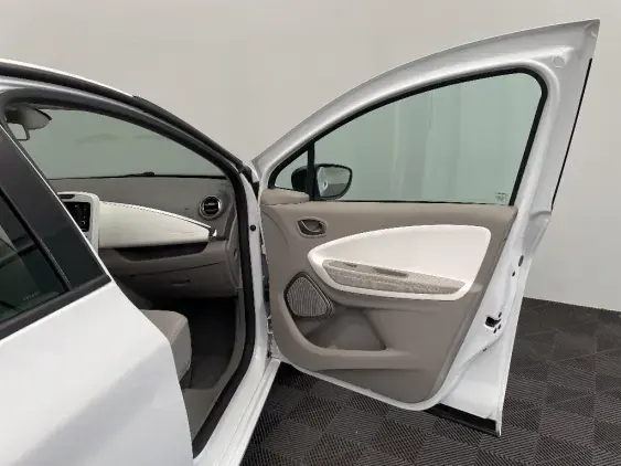 RENAULT ZOE - voiture d'occasion - Photo 20
