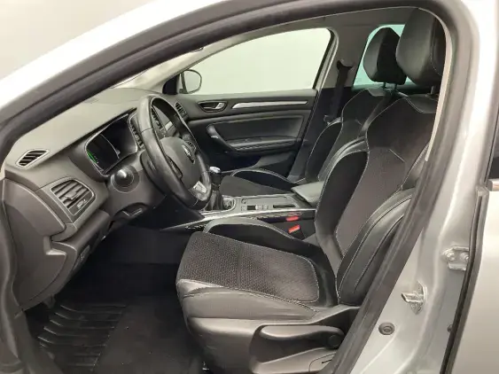 RENAULT MEGANE IV - voiture d'occasion - Photo 18