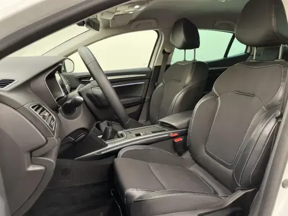 RENAULT MEGANE IV - voiture d'occasion - Photo 18