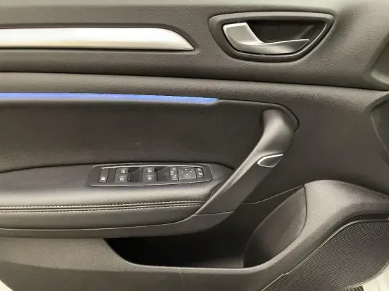 RENAULT MEGANE IV - voiture d'occasion - Photo 19