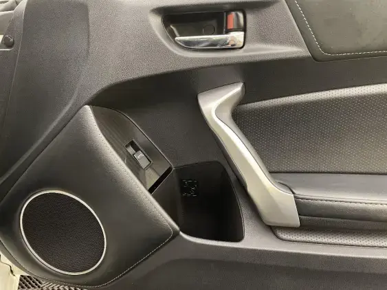 TOYOTA GT86 - voiture d'occasion - Photo 20