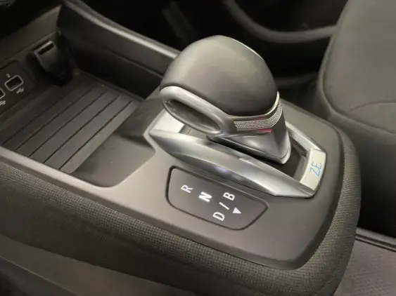 RENAULT ZOE REVERSIBLE - voiture d'occasion - Photo 17