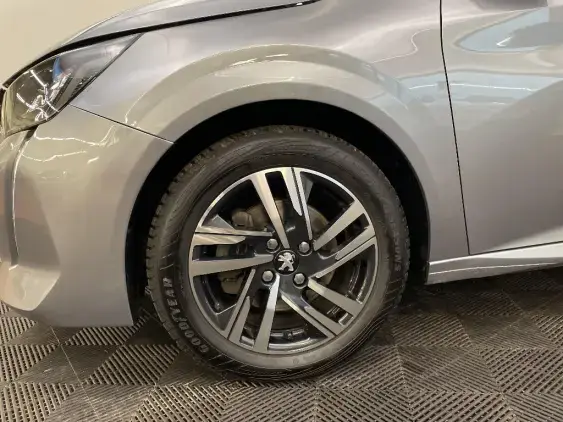 PEUGEOT 208 BUSINESS R II - voiture d'occasion - Photo 23