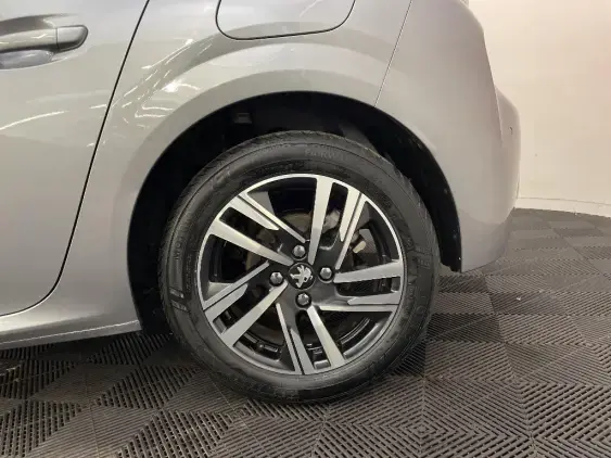 PEUGEOT 208 BUSINESS R II - voiture d'occasion - Photo 24