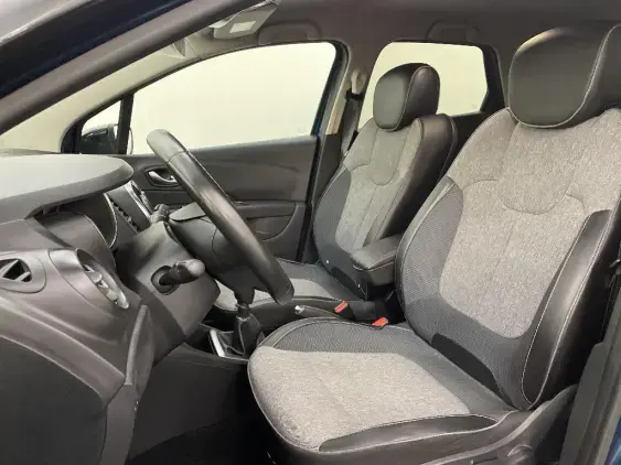 RENAULT CAPTUR - voiture d'occasion - Photo 17