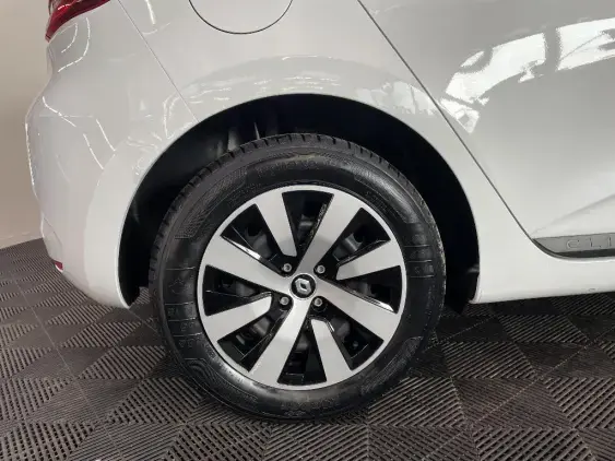 RENAULT CLIO V - voiture d'occasion - Photo 25