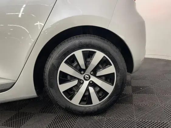 RENAULT CLIO V - voiture d'occasion - Photo 24