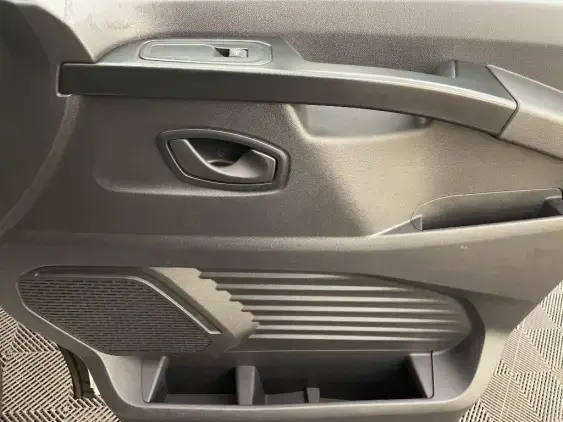 RENAULT TRAFIC FG III - voiture d'occasion - Photo 20