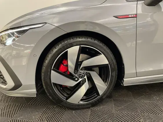 VOLKSWAGEN GOLF VIII - voiture d'occasion - Photo 23