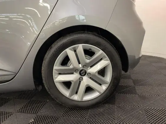 RENAULT CLIO V - voiture d'occasion - Photo 24