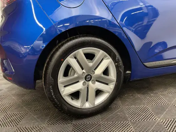 RENAULT CLIO V - voiture d'occasion - Photo 25