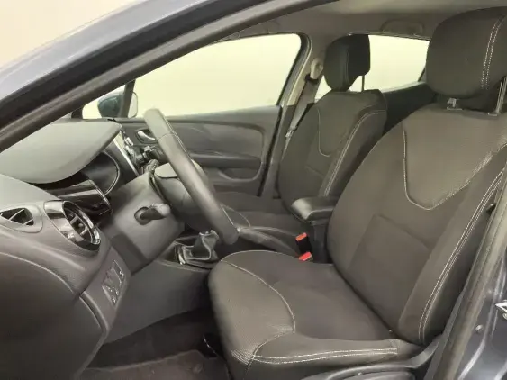 RENAULT CLIO IV - voiture d'occasion - Photo 18