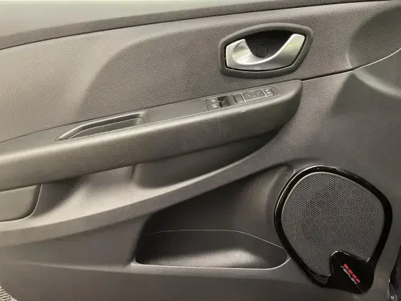 RENAULT CLIO IV - voiture d'occasion - Photo 19