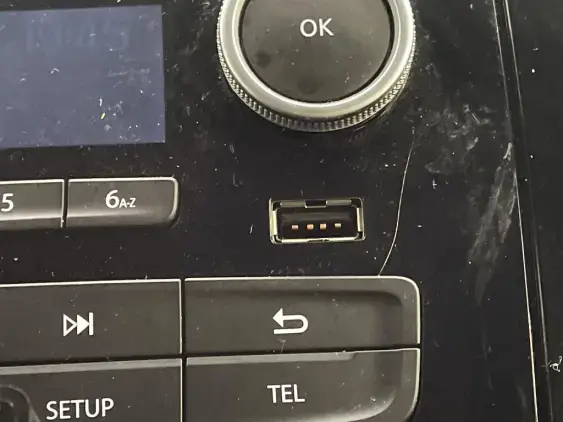 RENAULT CLIO IV - voiture d'occasion - Photo 21