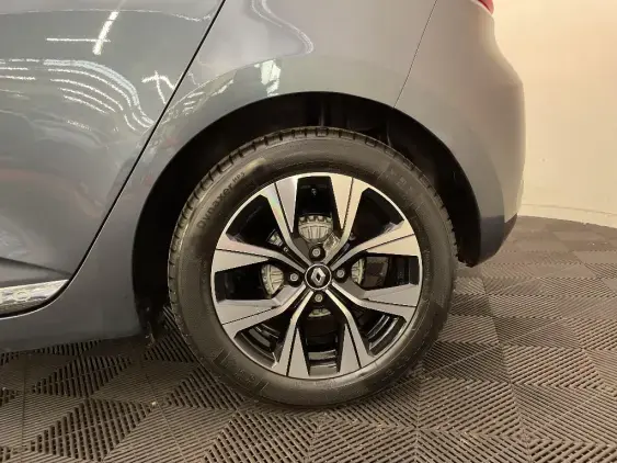 RENAULT CLIO V - voiture d'occasion - Photo 24