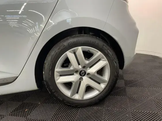 RENAULT CLIO V - voiture d'occasion - Photo 24