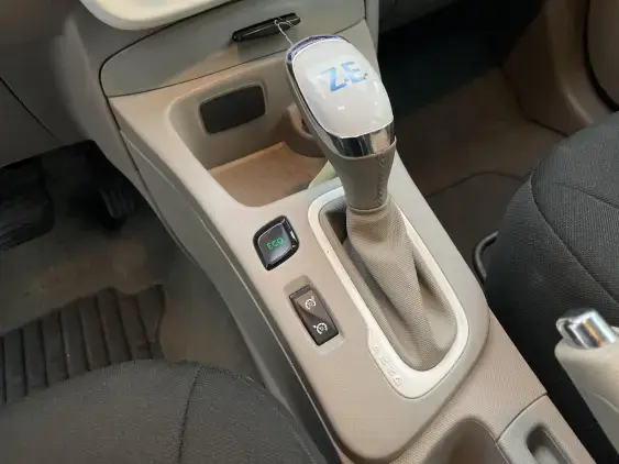 RENAULT ZOE - voiture d'occasion - Photo 17