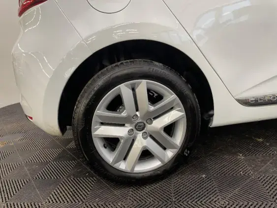 RENAULT CLIO V - voiture d'occasion - Photo 25