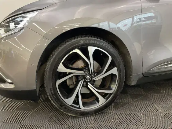 RENAULT SCENIC IV - voiture d'occasion - Photo 23